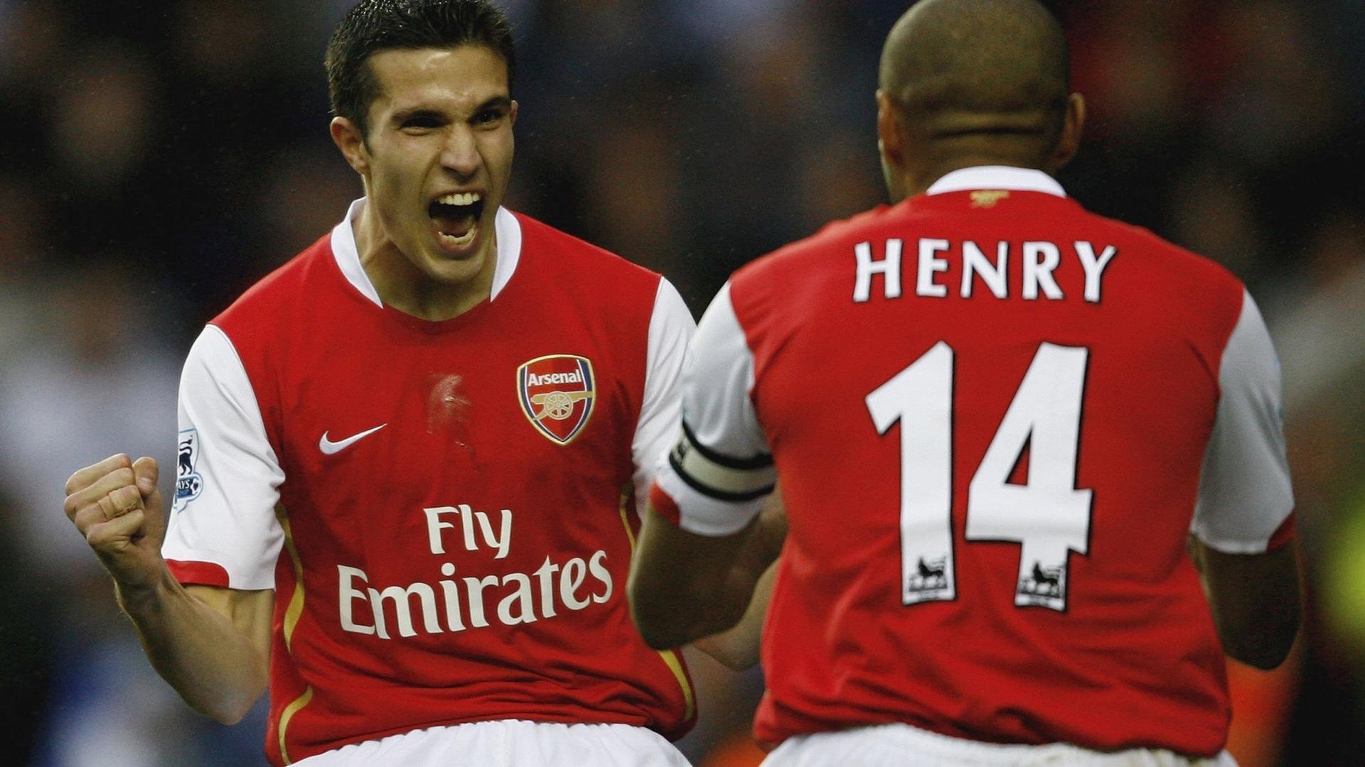 主裁判判罚尺度公开透明化，减少争议判决，主裁判可以罚下边裁吗